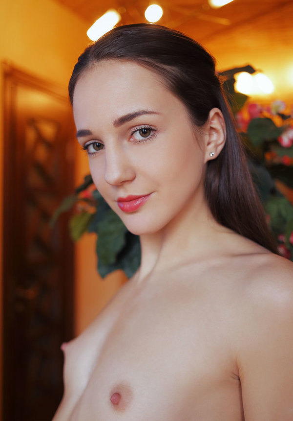Клавдия, 23